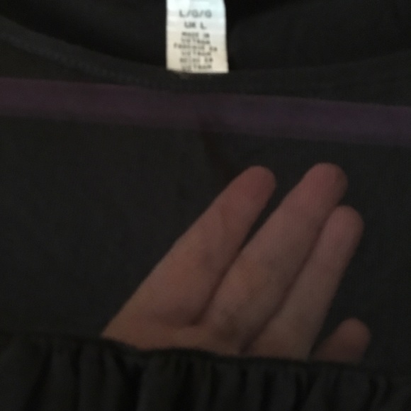 Fun, chic top! - Picture 2 of 4